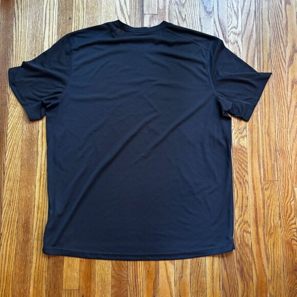 Patagonia Black Tshirt - Picture 3 of 5
